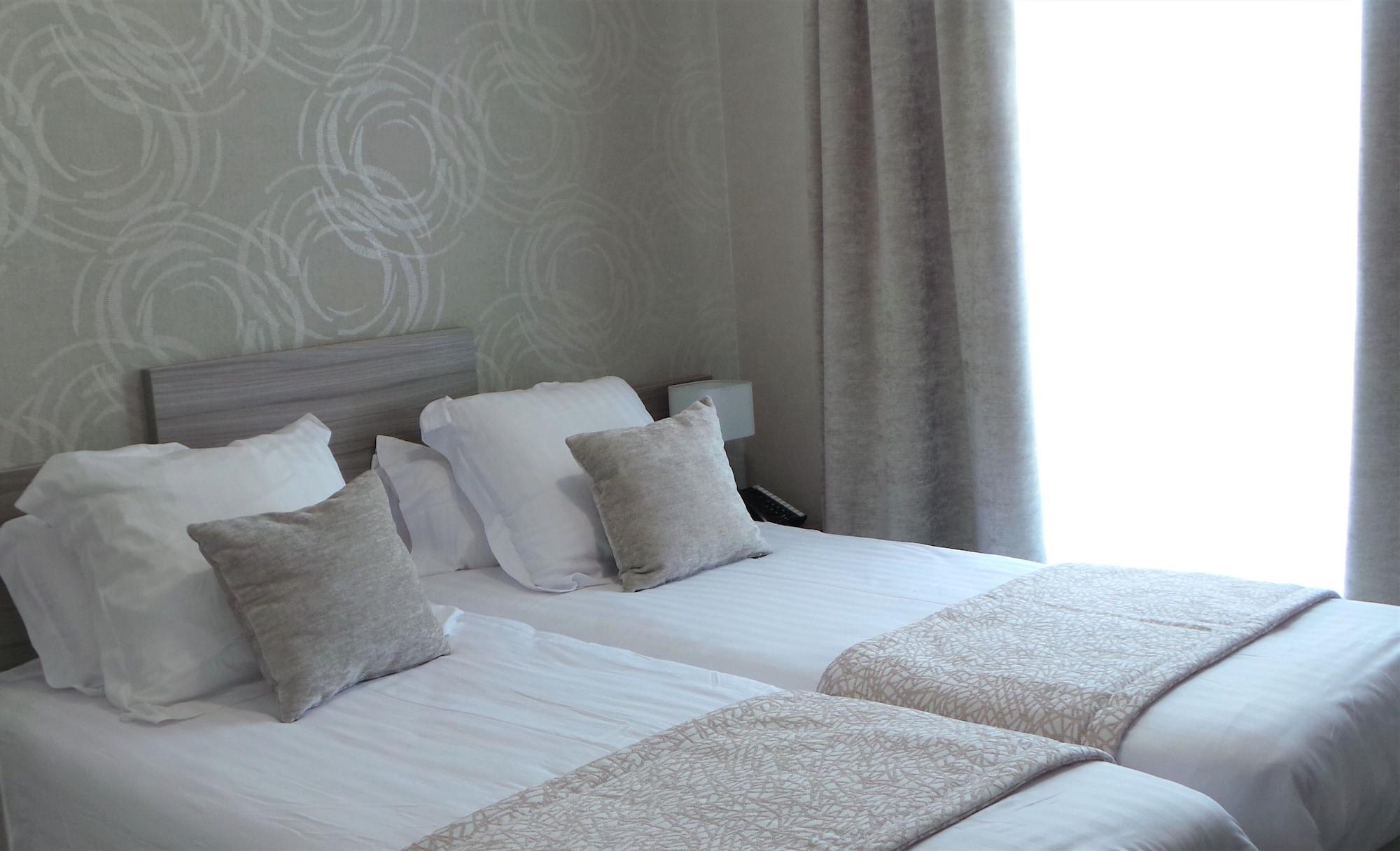 Hotel De Brunville & Spa บาเยอ ภายนอก รูปภาพ