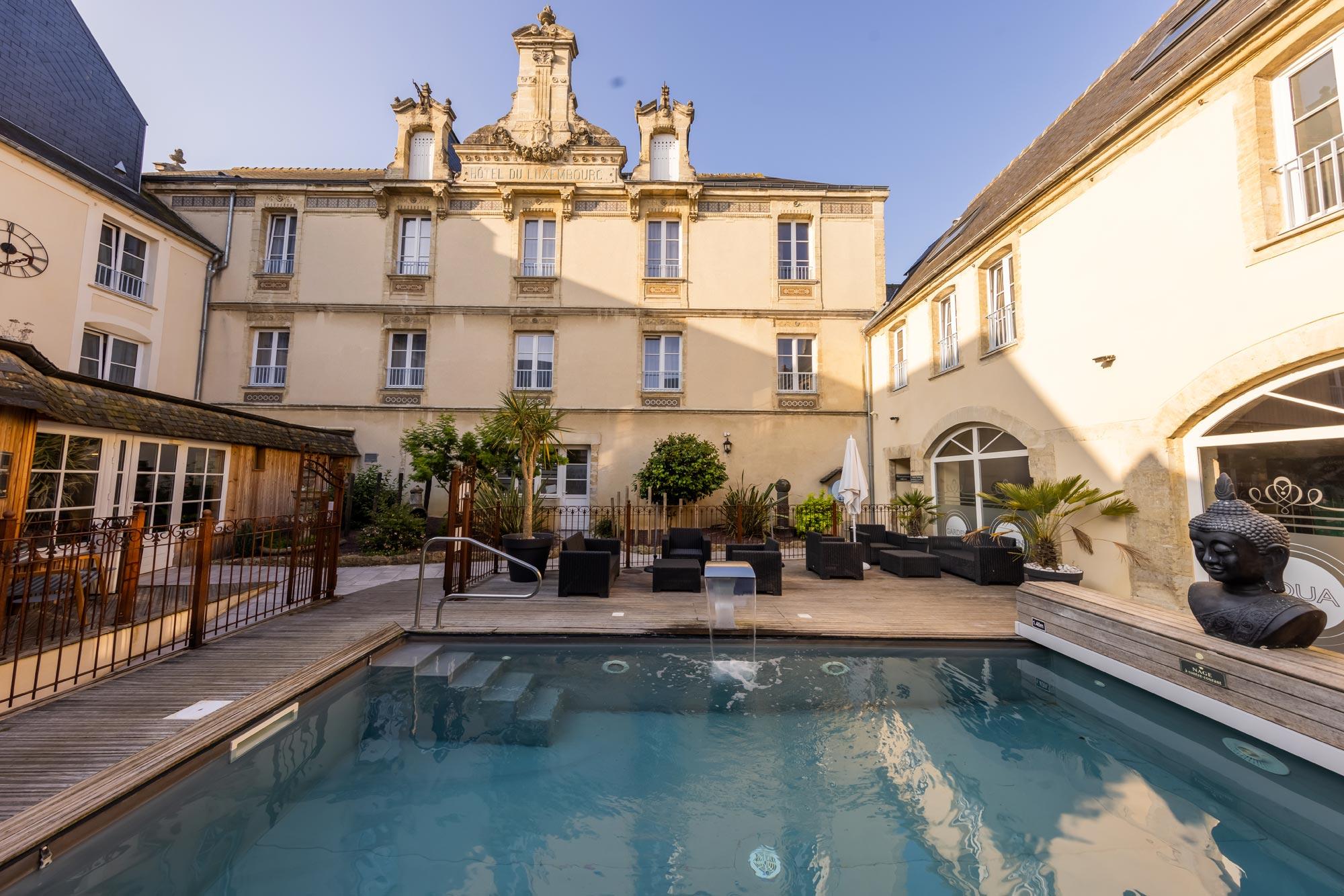 Hotel De Brunville & Spa บาเยอ ภายนอก รูปภาพ